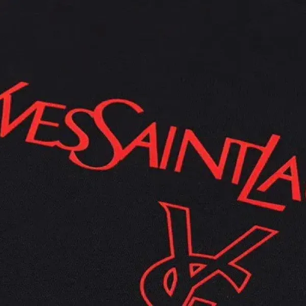 【YSL SAINT LAURENT 公式旗艦店】サンローラン Tシャツ ご好評に付き再入荷! 【YSL SAINT LAURENT 公式旗艦店】サンローラン Tシャツ ご好評に付き再入荷!