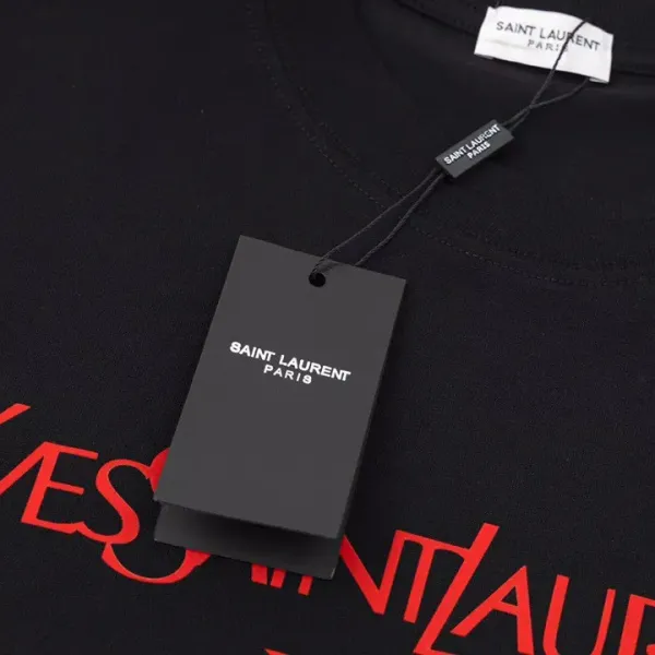 【YSL SAINT LAURENT 公式旗艦店】サンローラン Tシャツ ご好評に付き再入荷! 【YSL SAINT LAURENT 公式旗艦店】サンローラン Tシャツ ご好評に付き再入荷!