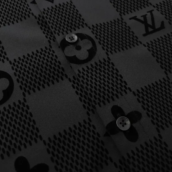 LV【LOUIS VUITTON 公式旗艦店】ルイヴィトン シャツ ご好評に付き再入荷 250222 LV【LOUIS VUITTON 公式旗艦店】ルイヴィトン シャツ ご好評に付き再入荷 250222