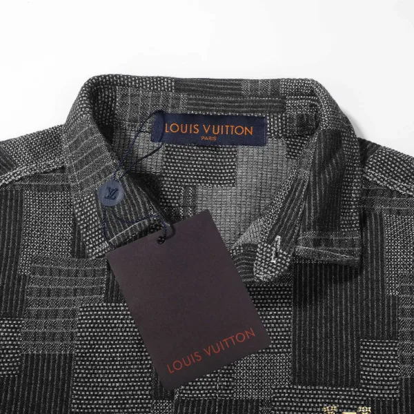 LV【LOUIS VUITTON 公式旗艦店】ルイヴィトン シャツ ご好評に付き再入荷 250222 LV【LOUIS VUITTON 公式旗艦店】ルイヴィトン シャツ ご好評に付き再入荷 250222