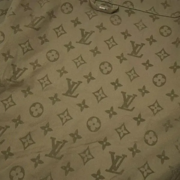 LV【LOUIS VUITTON 公式旗艦店】ルイヴィトン シャツ ご好評に付き再入荷 250222 LV【LOUIS VUITTON 公式旗艦店】ルイヴィトン シャツ ご好評に付き再入荷 250222