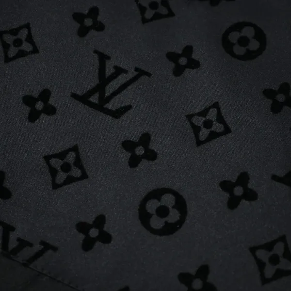 LV【LOUIS VUITTON 公式旗艦店】ルイヴィトン シャツ ご好評に付き再入荷 250219 LV【LOUIS VUITTON 公式旗艦店】ルイヴィトン シャツ ご好評に付き再入荷 250219