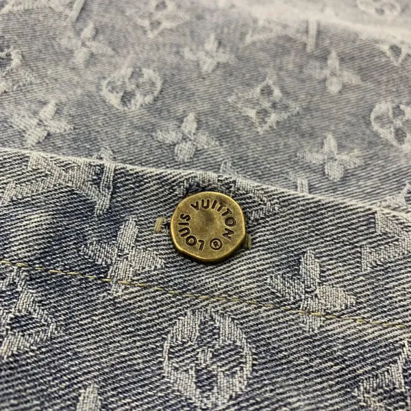 LV【LOUIS VUITTON 公式旗艦店】ルイヴィトン  シャツ ご好評に付き再入荷  250219