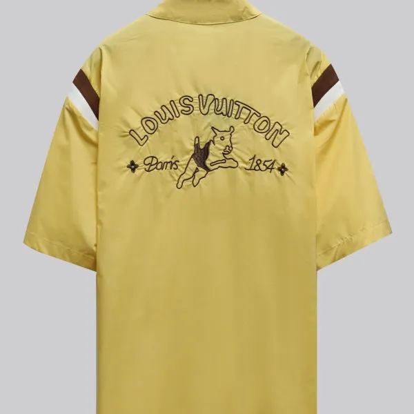 LV【LOUIS VUITTON 公式旗艦店】ルイヴィトン 半袖シャツ ご好評に付き再入荷 250219 LV【LOUIS VUITTON 公式旗艦店】ルイヴィトン 半袖シャツ ご好評に付き再入荷 250219