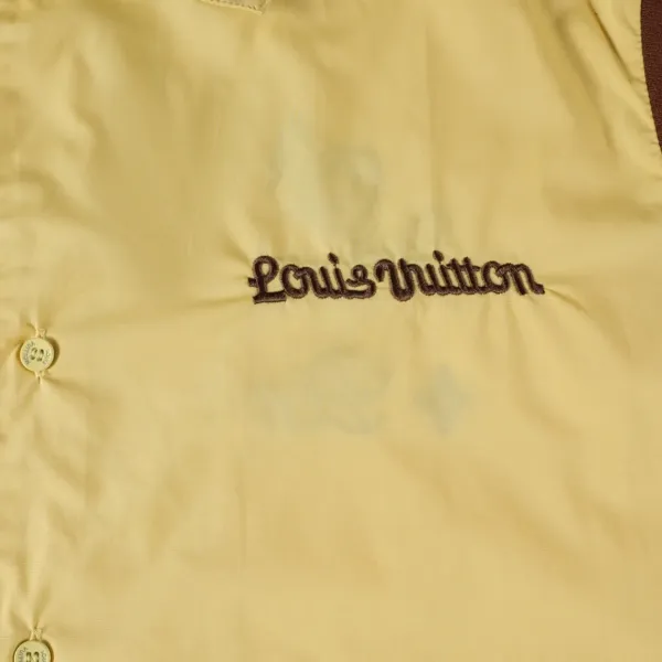 LV【LOUIS VUITTON 公式旗艦店】ルイヴィトン 半袖シャツ ご好評に付き再入荷 250219 LV【LOUIS VUITTON 公式旗艦店】ルイヴィトン 半袖シャツ ご好評に付き再入荷 250219