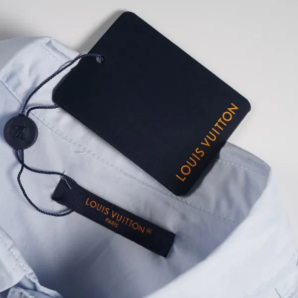 LV【LOUIS VUITTON 公式旗艦店】ルイヴィトン 半袖シャツ ご好評に付き再入荷 250219 LV【LOUIS VUITTON 公式旗艦店】ルイヴィトン 半袖シャツ ご好評に付き再入荷 250219