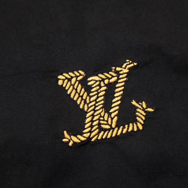 【LOUIS VUITTON 公式旗艦店】ルイヴィトン シャツ ご好評に付き再入荷 240811 【LOUIS VUITTON 公式旗艦店】ルイヴィトン シャツ ご好評に付き再入荷 240811