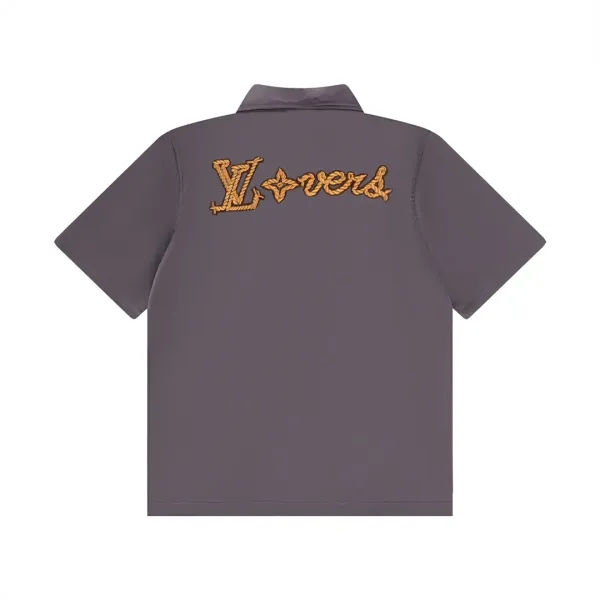 LV 【LOUIS VUITTON 公式旗艦店】ルイヴィトン 半袖シャツ ご好評に付き再入荷 240716 LV 【LOUIS VUITTON 公式旗艦店】ルイヴィトン 半袖シャツ ご好評に付き再入荷 240716