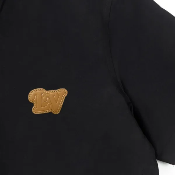 LV 【LOUIS VUITTON 公式旗艦店】ルイヴィトン 半袖シャツ ご好評に付き再入荷 240716 LV 【LOUIS VUITTON 公式旗艦店】ルイヴィトン 半袖シャツ ご好評に付き再入荷 240716