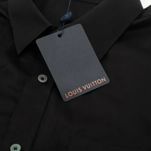 【LOUIS VUITTON 公式旗艦店】ルイヴィトン シャツ ご好評に付き再入荷 240715 【LOUIS VUITTON 公式旗艦店】ルイヴィトン シャツ ご好評に付き再入荷 240715