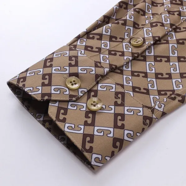 【GUCCI  公式旗艦店】グッチ  シャツ ご好評に付き再入荷  250222
