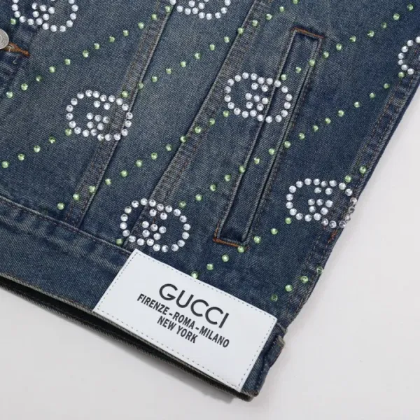 【GUCCI 公式旗艦店】グッチ シャツ ご好評に付き再入荷 250222 【GUCCI 公式旗艦店】グッチ シャツ ご好評に付き再入荷 250222