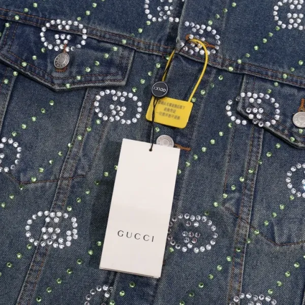 【GUCCI 公式旗艦店】グッチ シャツ ご好評に付き再入荷 250222 【GUCCI 公式旗艦店】グッチ シャツ ご好評に付き再入荷 250222