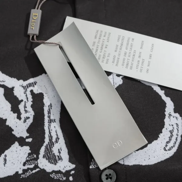 【DIOR 公式旗艦店】ディオール シャツ ご好評に付き再入荷 250220 【DIOR 公式旗艦店】ディオール シャツ ご好評に付き再入荷 250220