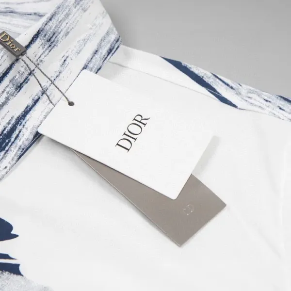 【DIOR 公式旗艦店】ディオール 半袖シャツ ご好評に付き再入荷 250220 【DIOR 公式旗艦店】ディオール 半袖シャツ ご好評に付き再入荷 250220