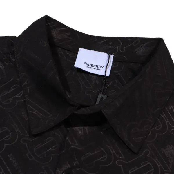 【BURBERRY 公式旗艦店】バーバリー シャツ ご好評に付き再入荷 240716 【BURBERRY 公式旗艦店】バーバリー シャツ ご好評に付き再入荷 240716