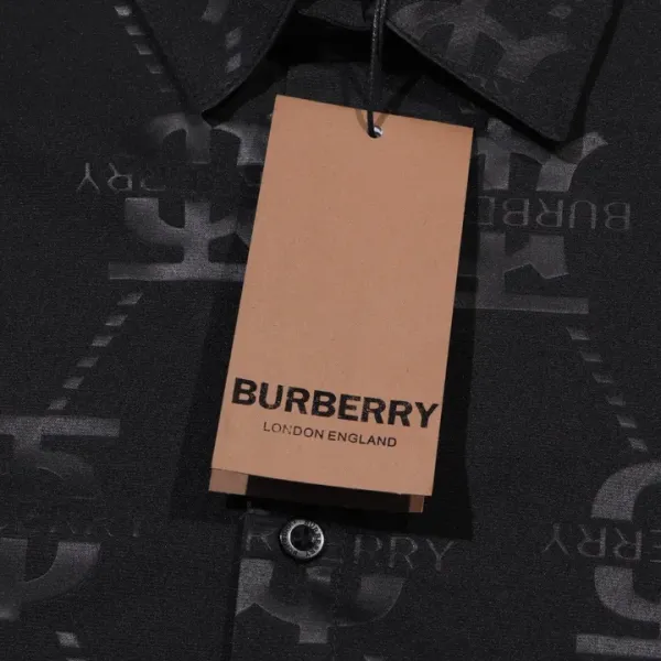 【BURBERRY 公式旗艦店】バーバリー シャツ ご好評に付き再入荷 240716 【BURBERRY 公式旗艦店】バーバリー シャツ ご好評に付き再入荷 240716