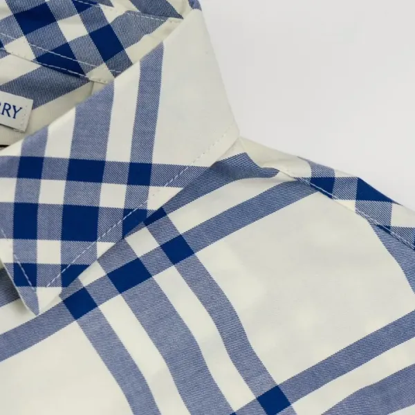 【BURBERRY 公式旗艦店】バーバリー シャツ ご好評に付き再入荷 24627 【BURBERRY 公式旗艦店】バーバリー シャツ ご好評に付き再入荷 24627