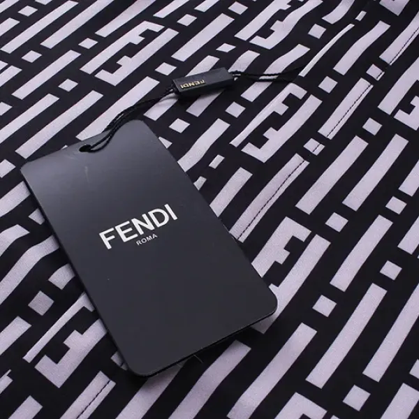 【FENDI 公式旗艦店】フェンディ  シャツ  ご好評に付き再入荷 250221