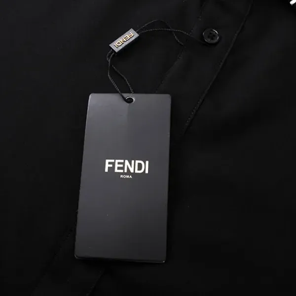 【FENDI 公式旗艦店】フェンディ  シャツ  ご好評に付き再入荷 250221