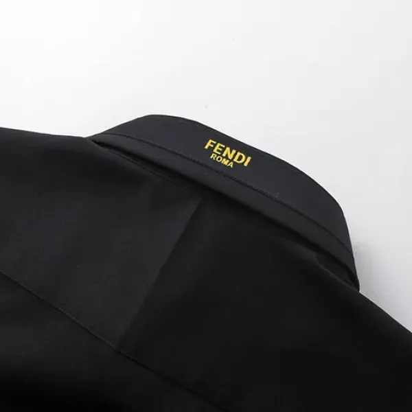 【FENDI 公式旗艦店】フェンディ シャツ ご好評に付き再入荷 250221 【FENDI 公式旗艦店】フェンディ シャツ ご好評に付き再入荷 250221