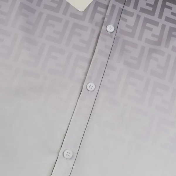 【FENDI 公式旗艦店】フェンディ シャツ ご好評に付き再入荷 250221 【FENDI 公式旗艦店】フェンディ シャツ ご好評に付き再入荷 250221