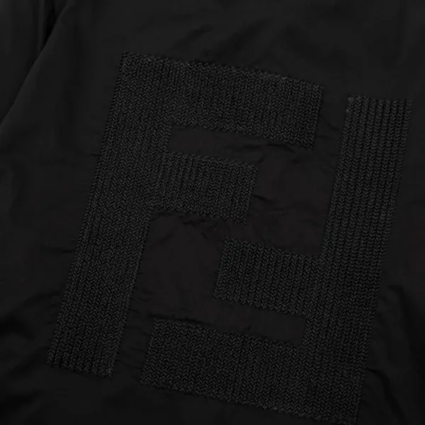 【FENDI 公式旗艦店】フェンディ シャツ ご好評に付き再入荷 240716 【FENDI 公式旗艦店】フェンディ シャツ ご好評に付き再入荷 240716