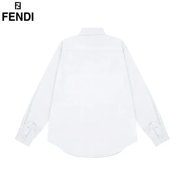 【FENDI 公式旗艦店】フェンディ シャツ ご好評に付き再入荷 240716 【FENDI 公式旗艦店】フェンディ シャツ ご好評に付き再入荷 240716