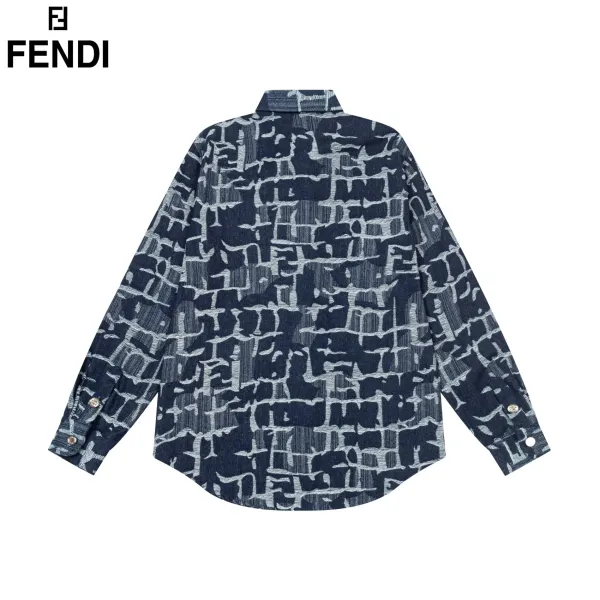 【FENDI 公式旗艦店】フェンディ シャツ ご好評に付き再入荷 240716 【FENDI 公式旗艦店】フェンディ シャツ ご好評に付き再入荷 240716