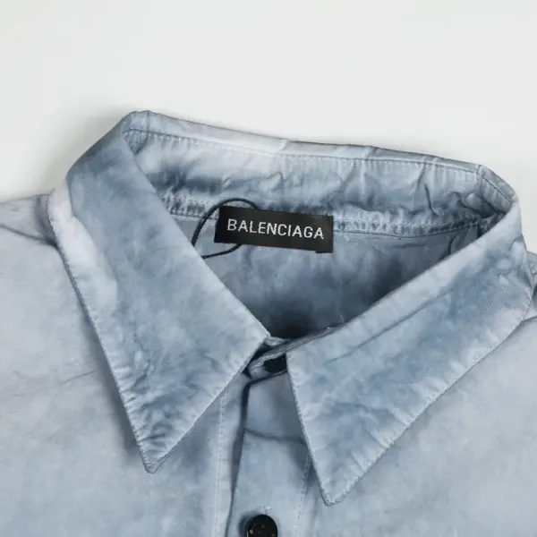 【BALENCIAGA 公式旗艦店】バレンシアガ  シャツ ご好評に付き再入荷  250218