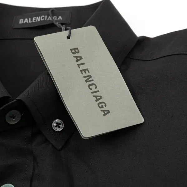 【BALENCIAGA 公式旗艦店】バレンシアガ  シャツ  ご好評に付き再入荷 240715