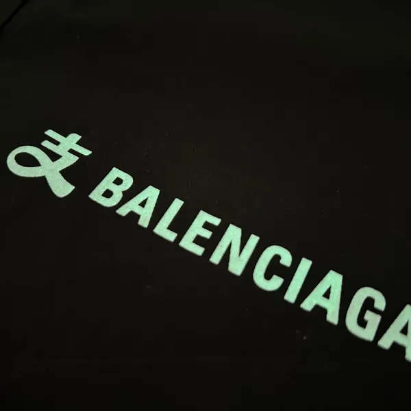 【BALENCIAGA 公式旗艦店】バレンシアガ シャツ ご好評に付き再入荷 240802 【BALENCIAGA 公式旗艦店】バレンシアガ シャツ ご好評に付き再入荷 240802