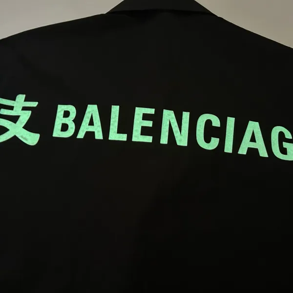 【BALENCIAGA 公式旗艦店】バレンシアガ シャツ ご好評に付き再入荷 240802 【BALENCIAGA 公式旗艦店】バレンシアガ シャツ ご好評に付き再入荷 240802