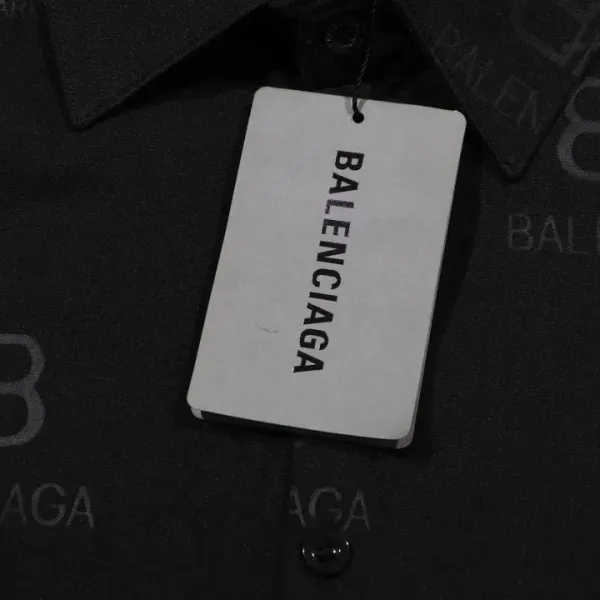 【BALENCIAGA 公式旗艦店】バレンシアガ シャツ ご好評に付き再入荷 240802 【BALENCIAGA 公式旗艦店】バレンシアガ シャツ ご好評に付き再入荷 240802