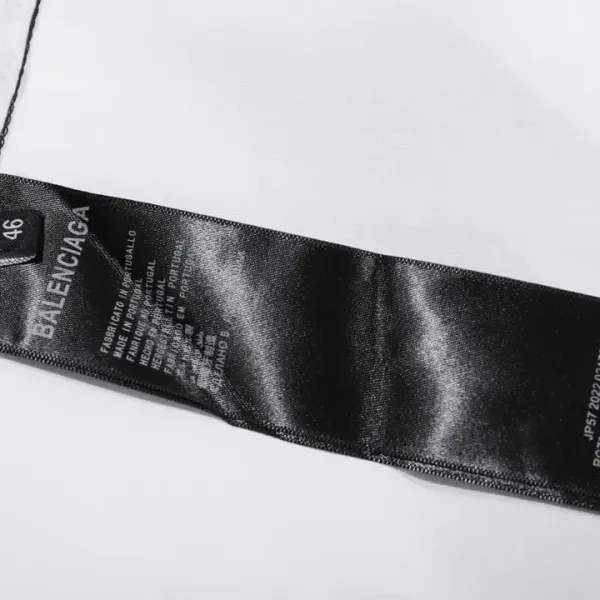 【BALENCIAGA 公式旗艦店】バレンシアガ  シャツ  ご好評に付き再入荷 240715