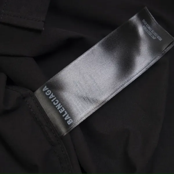【BALENCIAGA 公式旗艦店】バレンシアガ シャツ ご好評に付き再入荷 240715 【BALENCIAGA 公式旗艦店】バレンシアガ シャツ ご好評に付き再入荷 240715