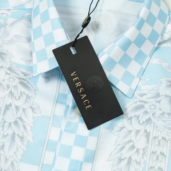 【VERSACE 公式旗艦店】ヴェルサーチ シャツ ご好評に付き再入荷 240716 【VERSACE 公式旗艦店】ヴェルサーチ シャツ ご好評に付き再入荷 240716