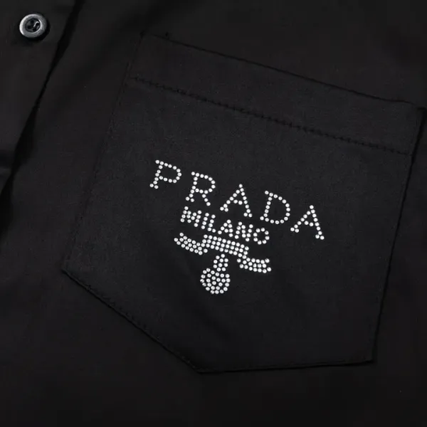 【PRADA  公式旗艦店】プラダ   シャツ ご好評に付き再入荷  241119