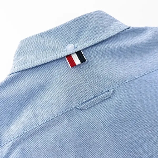 【ThomBrowne 公式旗艦店】トムブラウン シャツ ご好評に付き再入荷 250221 【ThomBrowne 公式旗艦店】トムブラウン シャツ ご好評に付き再入荷 250221
