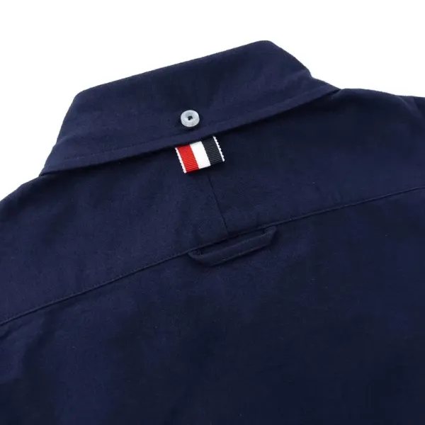 【ThomBrowne  公式旗艦店】トムブラウン   シャツ ご好評に付き再入荷  250221