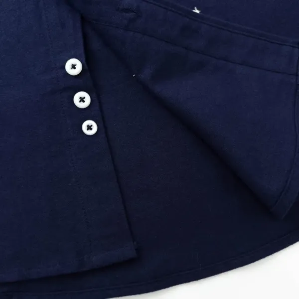 【ThomBrowne  公式旗艦店】トムブラウン   シャツ ご好評に付き再入荷  250221
