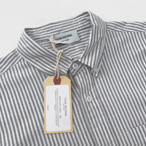 【ThomBrowne 公式旗艦店】トムブラウン シャツ ご好評に付き再入荷 250221 【ThomBrowne 公式旗艦店】トムブラウン シャツ ご好評に付き再入荷 250221