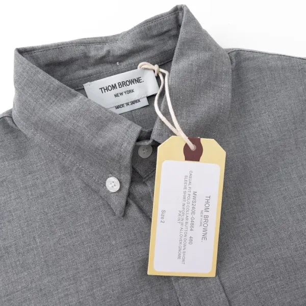 【ThomBrowne  公式旗艦店】トムブラウン   シャツ ご好評に付き再入荷  250221