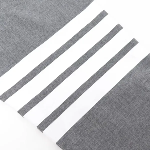【ThomBrowne  公式旗艦店】トムブラウン   シャツ ご好評に付き再入荷  250221