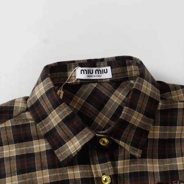 【Miumiu公式旗艦店】ミュウミュウ シャツ ご好評に付き再入荷 250219 【Miumiu公式旗艦店】ミュウミュウ シャツ ご好評に付き再入荷 250219