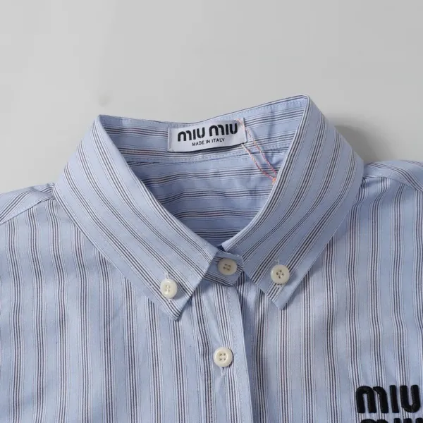 【Miumiu公式旗艦店】ミュウミュウ シャツ ご好評に付き再入荷 250219 【Miumiu公式旗艦店】ミュウミュウ シャツ ご好評に付き再入荷 250219