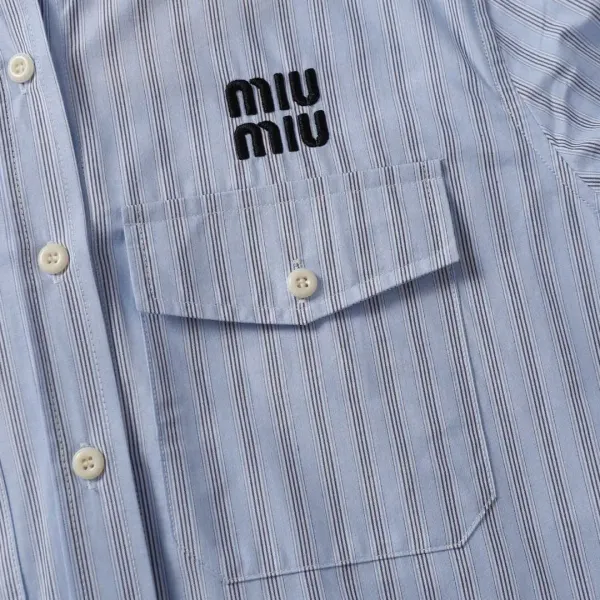 【Miumiu公式旗艦店】ミュウミュウ シャツ ご好評に付き再入荷 250219 【Miumiu公式旗艦店】ミュウミュウ シャツ ご好評に付き再入荷 250219