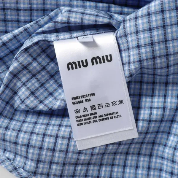 【Miumiu公式旗艦店】ミュウミュウ シャツ ご好評に付き再入荷 250219 【Miumiu公式旗艦店】ミュウミュウ シャツ ご好評に付き再入荷 250219