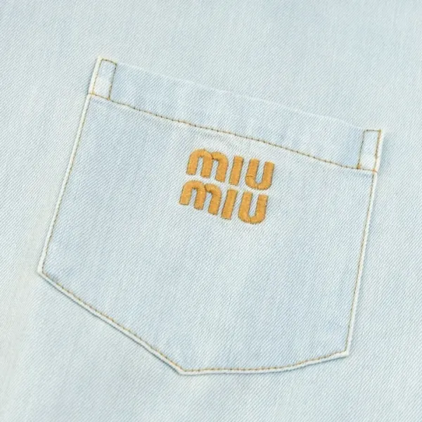【Miumiu公式旗艦店】ミュウミュウ  シャツ ご好評に付き再入荷  250219