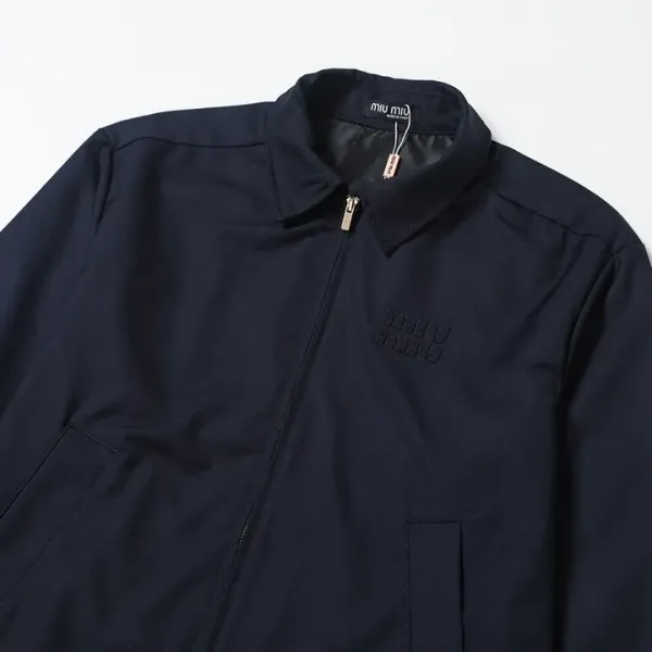 【Miumiu公式旗艦店】ミュウミュウ  シャツ ご好評に付き再入荷  250219